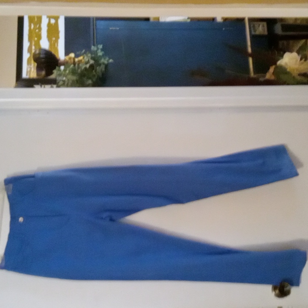 Christine Phillipe L'image, 6, royal blue